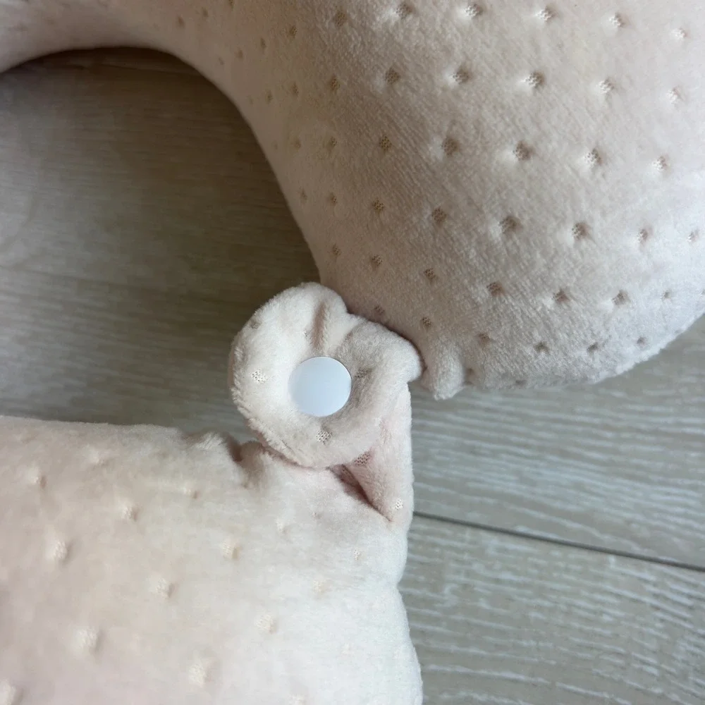 Gosider Plush‎ Travel Neck Pillow Cream Beige Snap Closure Ergonomic Support